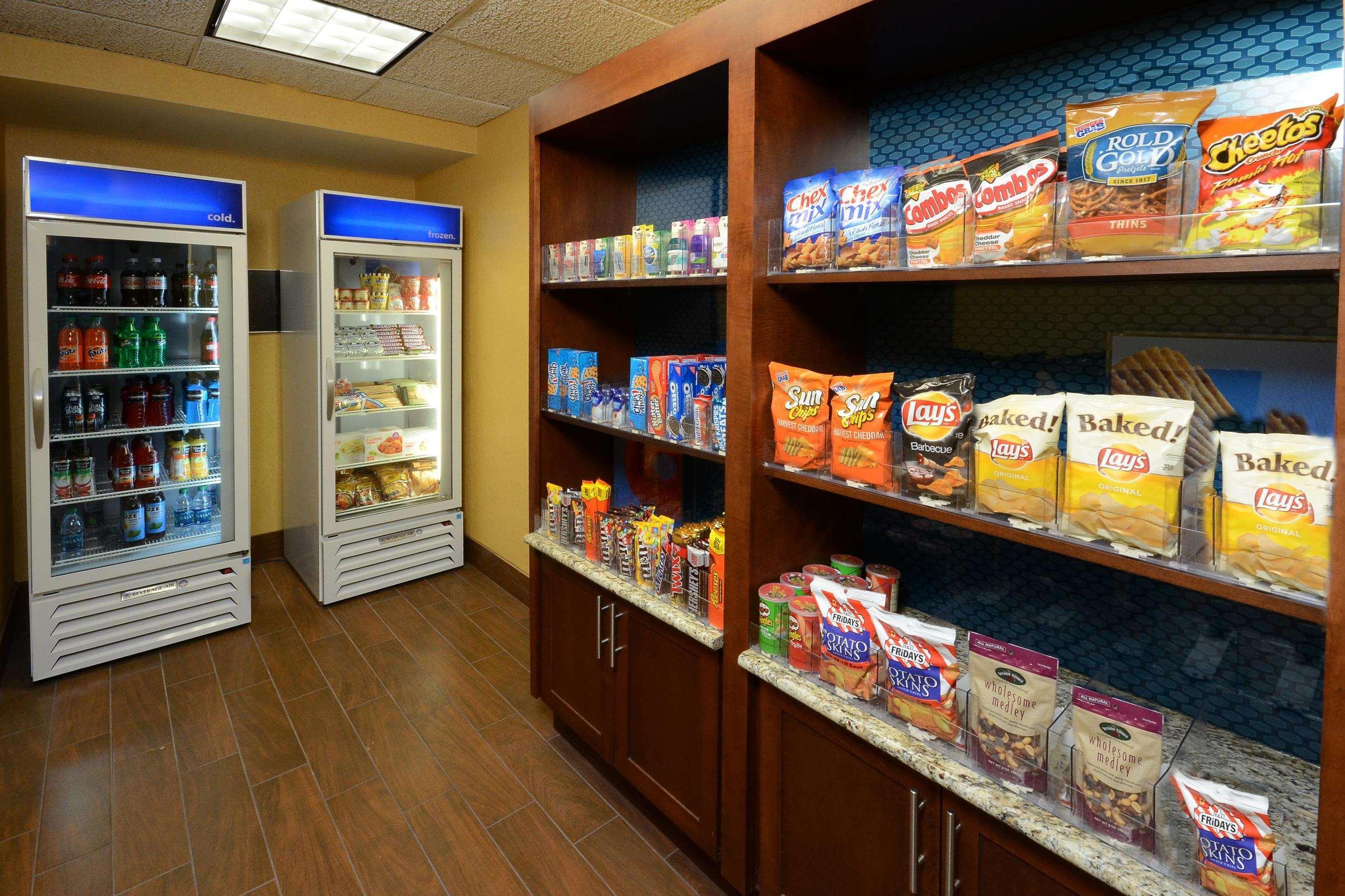 Hampton Inn Fayetteville Fort Bragg Экстерьер фото