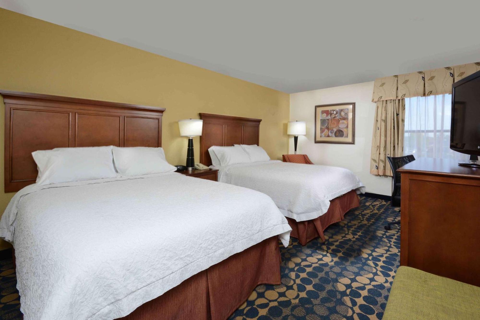 Hampton Inn Fayetteville Fort Bragg Экстерьер фото