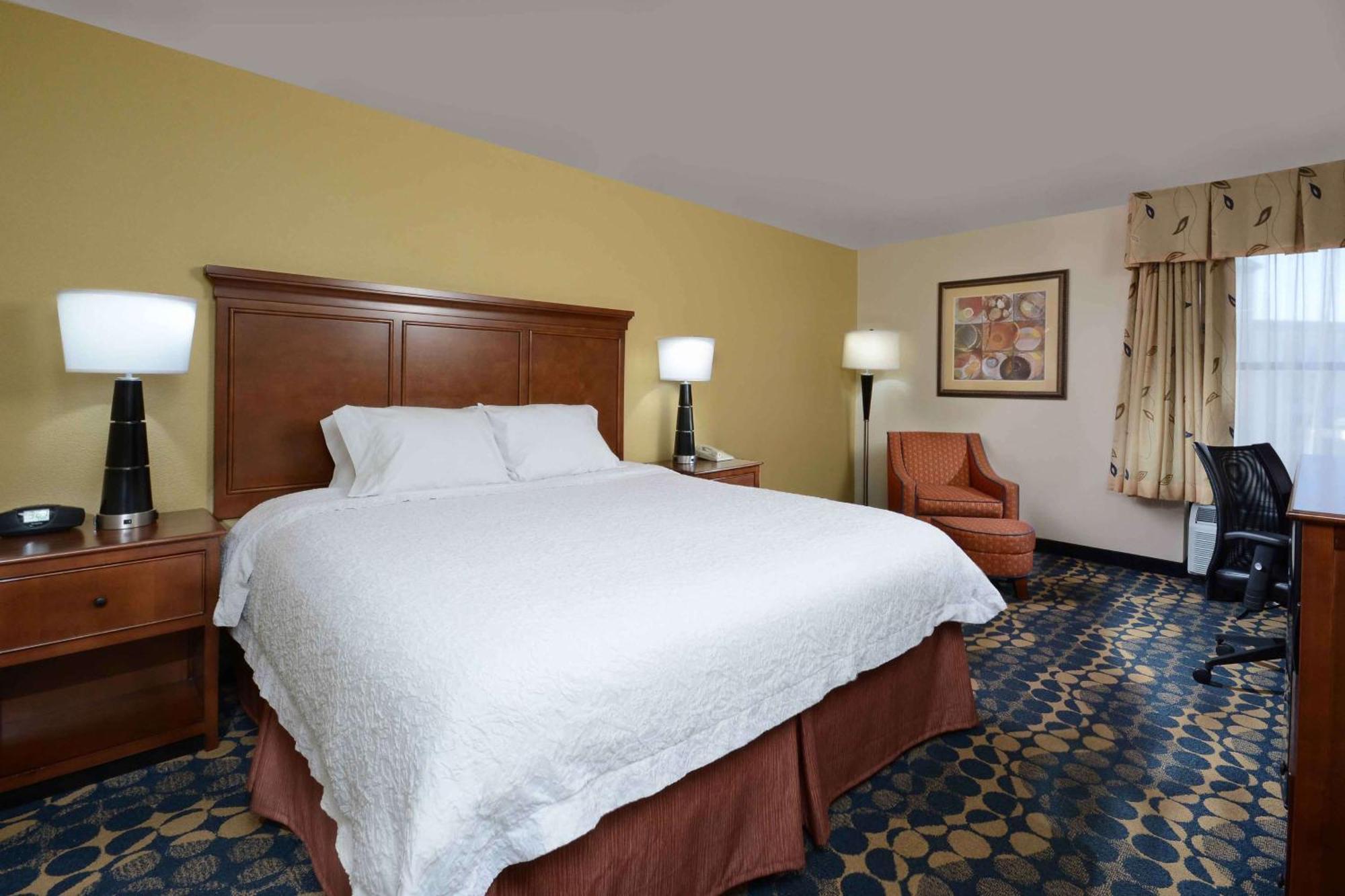 Hampton Inn Fayetteville Fort Bragg Экстерьер фото