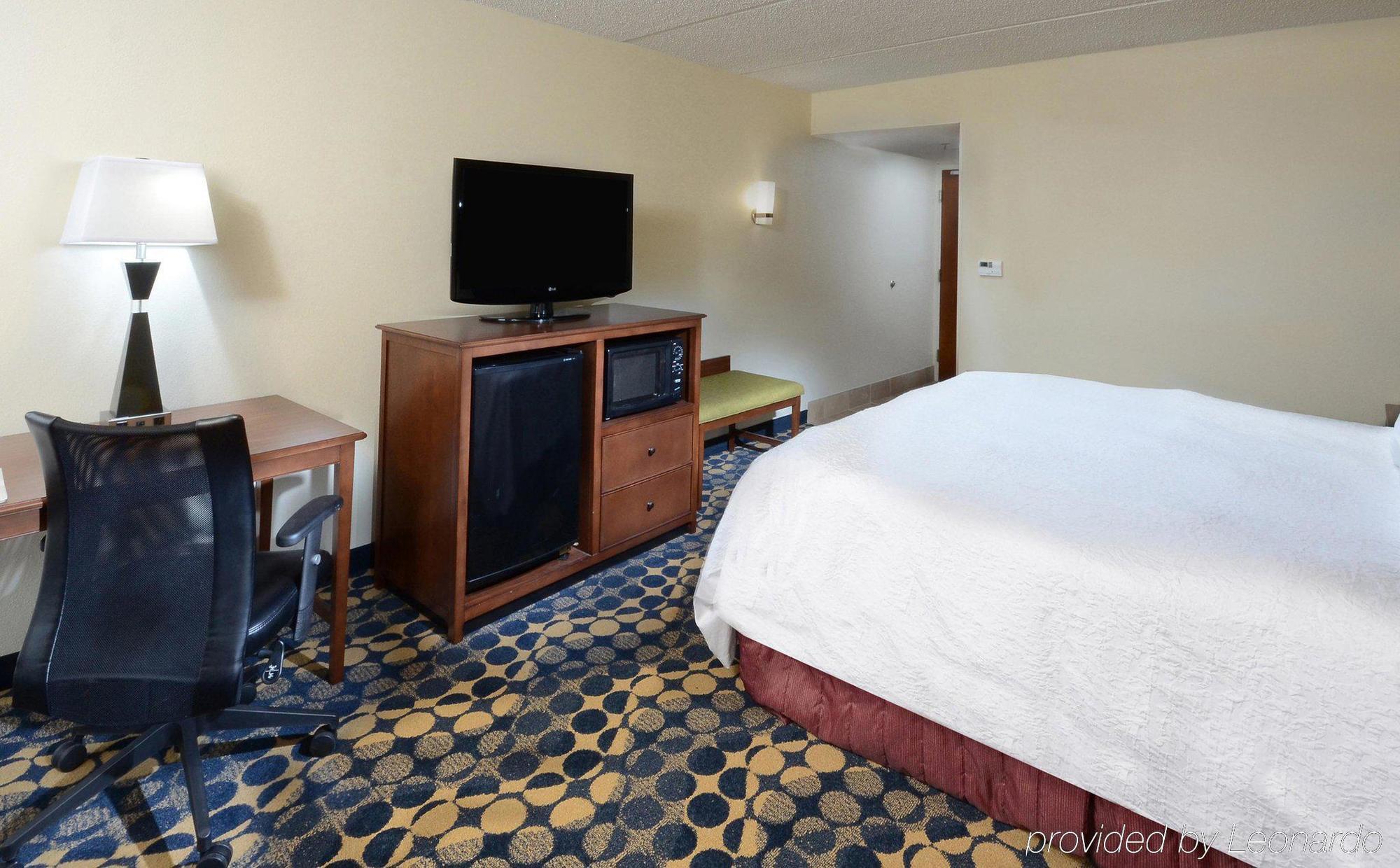 Hampton Inn Fayetteville Fort Bragg Экстерьер фото
