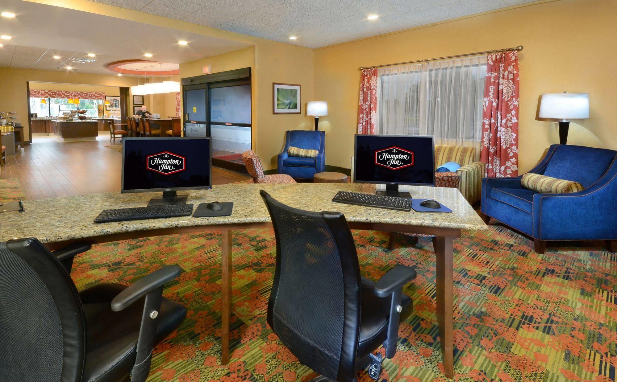 Hampton Inn Fayetteville Fort Bragg Экстерьер фото